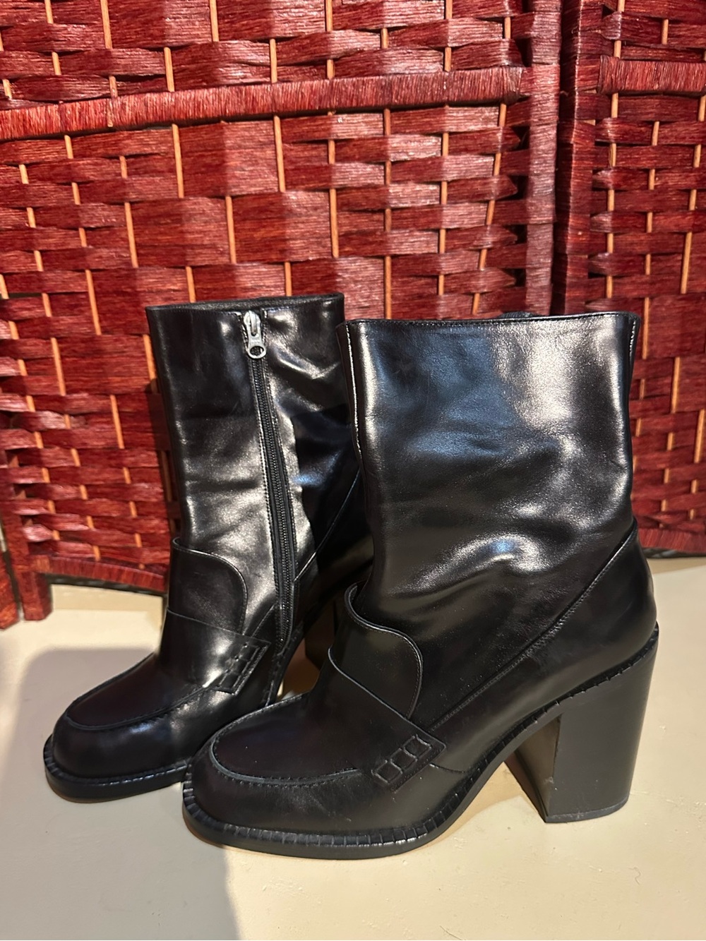 L'INTERVALLE Black Genuine Leather Block Heel Ankle Boots